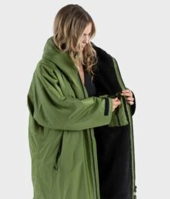 Dryrobe Advance Long Sleeve FOREST GREEN BLACK - RECYCLED -Outdoor Gear Sale Forest Green 3 2024x2024 c80f5dae 5deb 4c48 9f80 f6d798df5b19