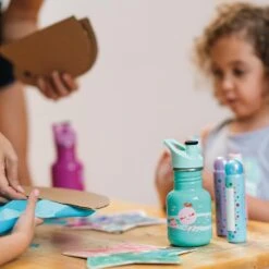 Klean Kanteen Kid Classic Sport Bottle 355ml - Dragon Snacks -Outdoor Gear Sale K12CPPS JF Jellyfish graphic bottle lifestyle 3f702c0a 9eb5 4ffa b68a 35ff1bd1a6e9