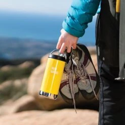 Klean Kanteen Insulated TK Wide With Café Cap 355ml - Berry -Outdoor Gear Sale K12TKWPCC BC hand rocks lifestyle