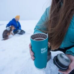 Klean Kanteen Insulated TK Wide With Café Cap 473ml - Brushed Steel -Outdoor Gear Sale K16TKWPCC EB bottle in snow lifestyle