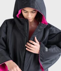 Dryrobe Advance Kids Short Sleeve BLACK PINK -Outdoor Gear Sale SS Black Pink 2 2024x2024 81801ca3 1b6d 459e b1fc 8f950ca21792