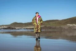 Dryrobe Advance Long Sleeve Camouflage Pink - RECYCLED 13 Dryrobe Advance Long Sleeve Camouflage Pink - RECYCLED -Outdoor Gear Sale camo pink lifestyle 2 2024x2024 8263b465 acc1 4dcc a927 8683eb776ffc