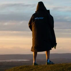 Dryrobe Advance Long Sleeve BLACK BLUE - RECYCLED 13 Dryrobe Advance Long Sleeve BLACK BLUE - RECYCLED -Outdoor Gear Sale dryrobe LS BB 26 2024x2024 cf20035e 9e2d 47c1 a3db 5358bc8642f4