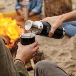 Klean Kanteen Insulated TK Pro (500ml) Black -Outdoor Gear Sale tkpro square pouring lifestyle